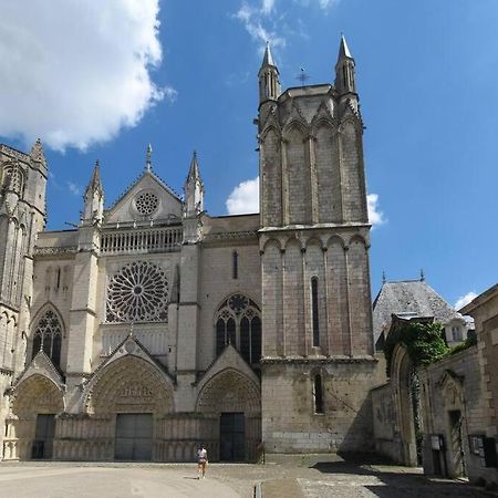 Apartmán Le Petit Poitevin Poitiers Exteriér fotografie